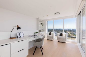 PH4101 4711 HAZEL STREET