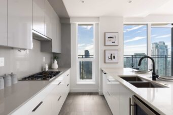 PH4101 4711 HAZEL STREET