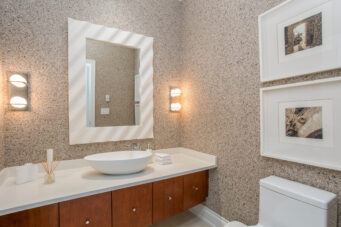 TH105 426 BEACH CRESCENT
