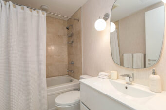 TH105 426 BEACH CRESCENT