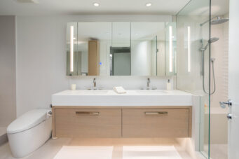 TH105 426 BEACH CRESCENT