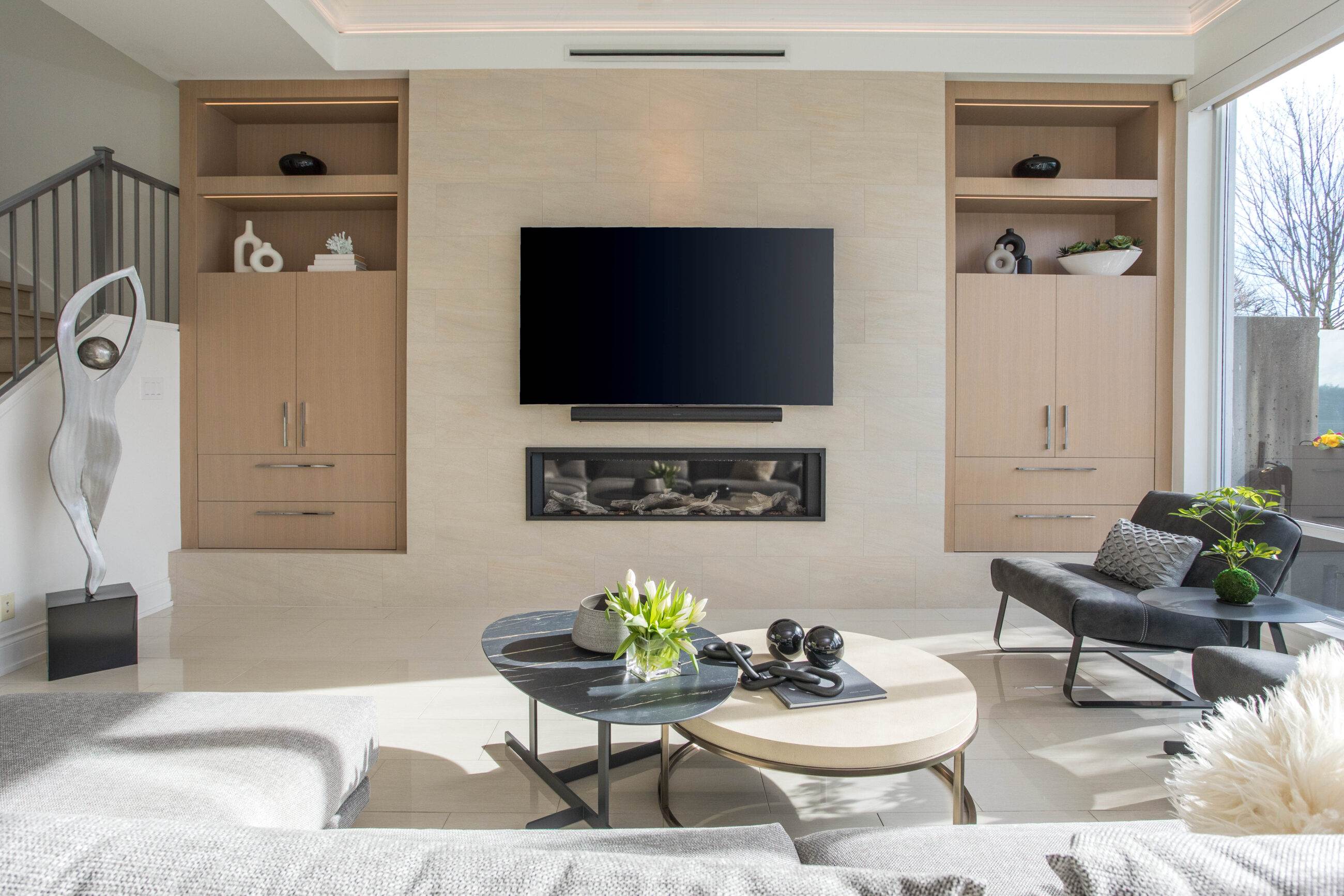 TH105 426 BEACH CRESCENT