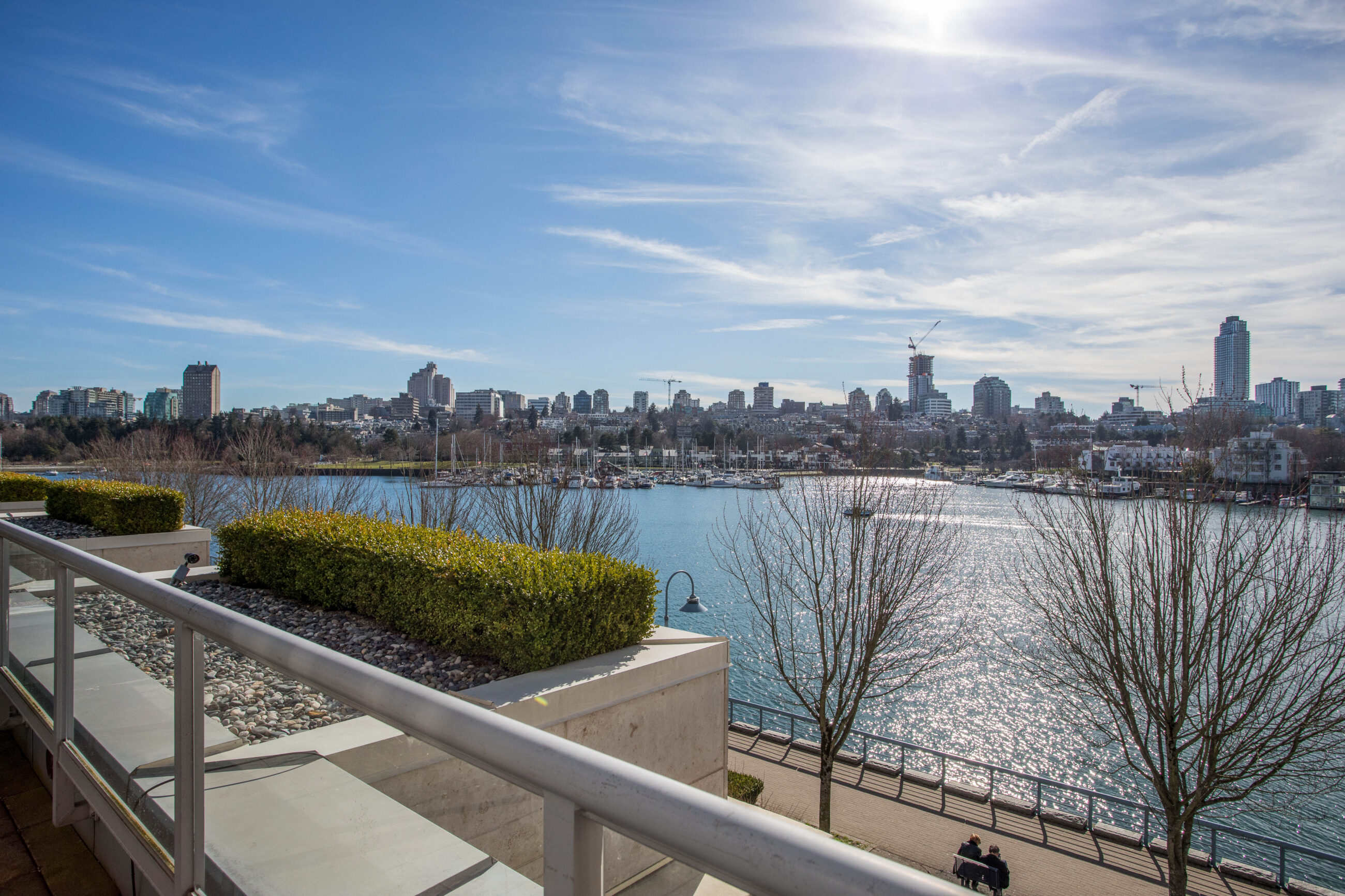 TH105 426 BEACH CRESCENT
