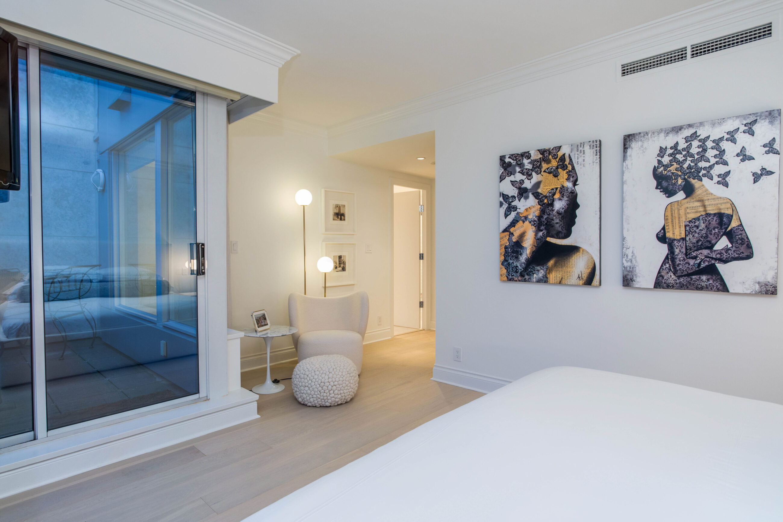 TH105 426 BEACH CRESCENT