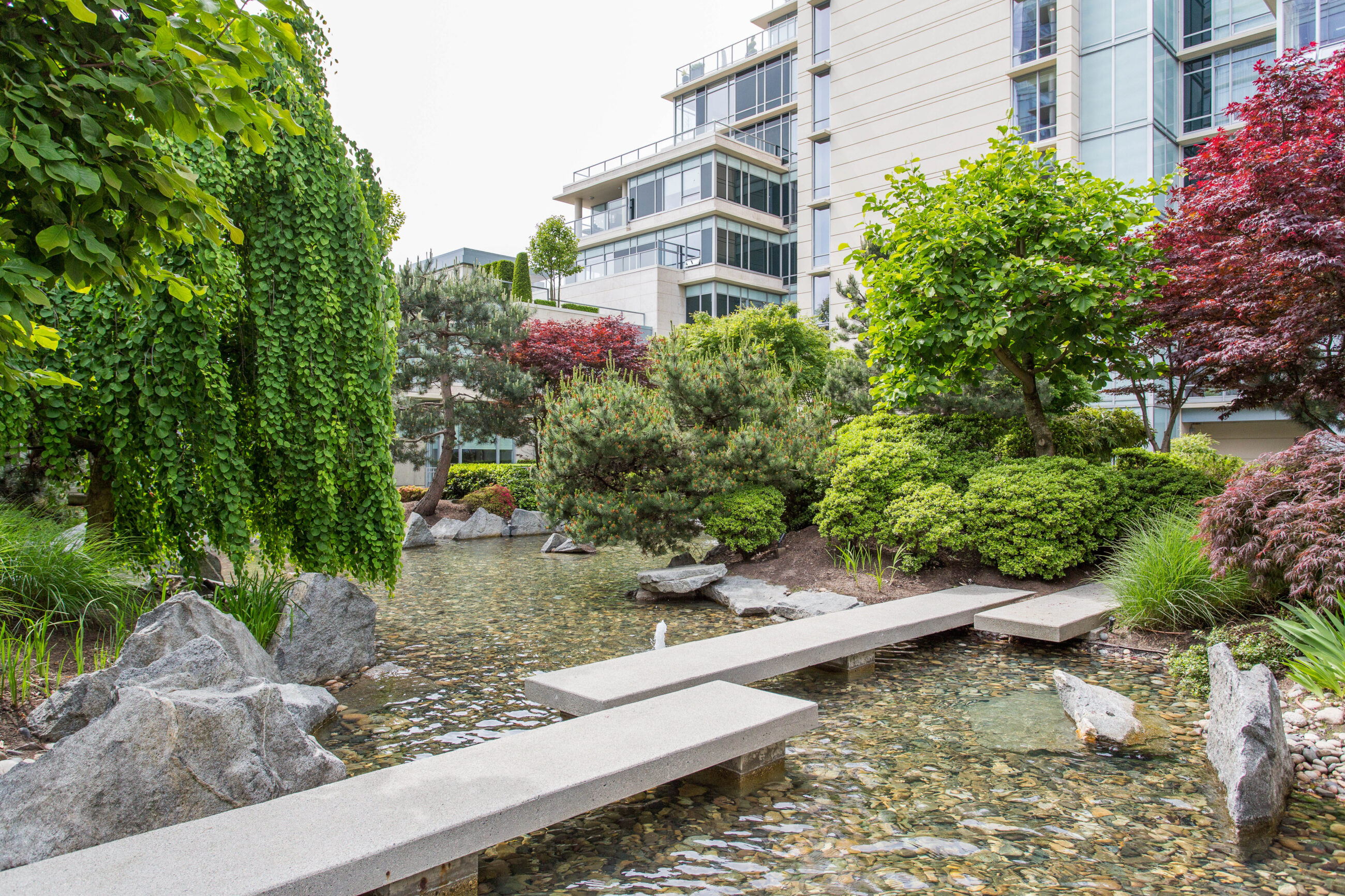 TH105 426 BEACH CRESCENT