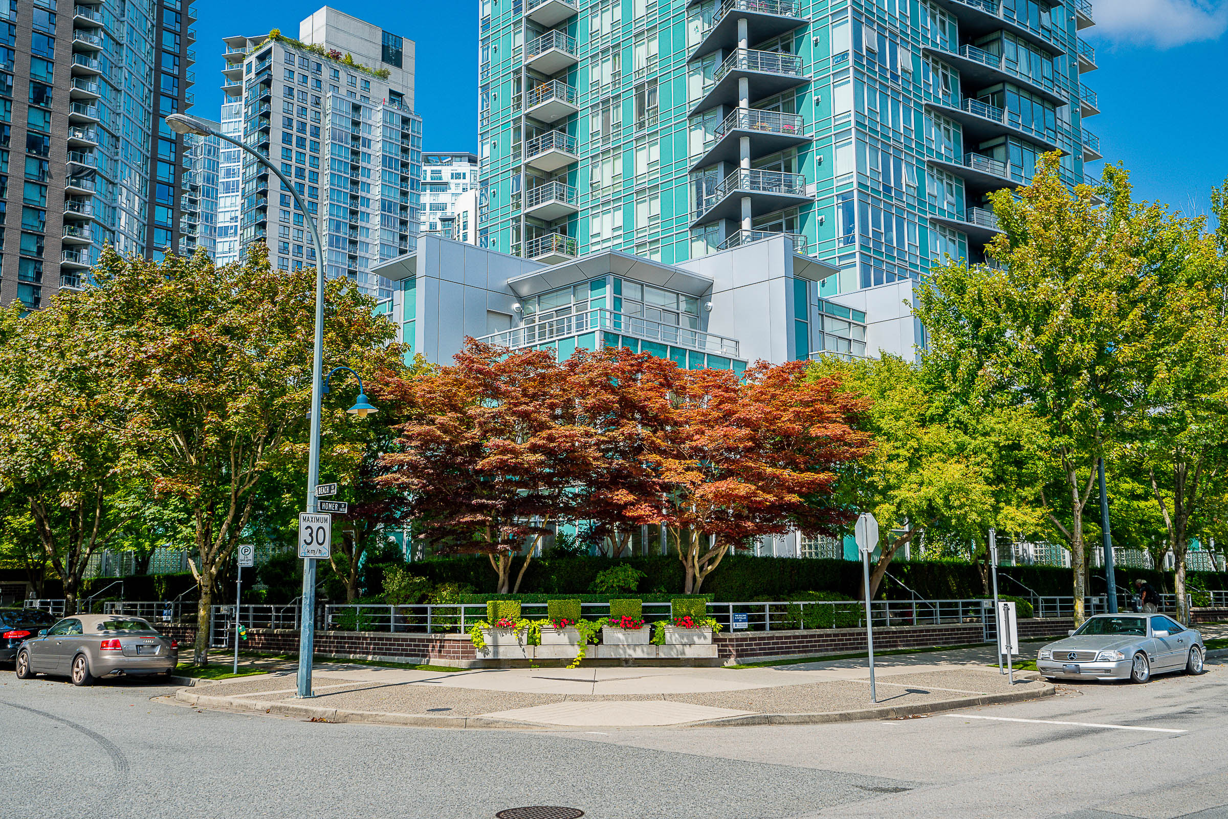 403 BEACH CRESCENT