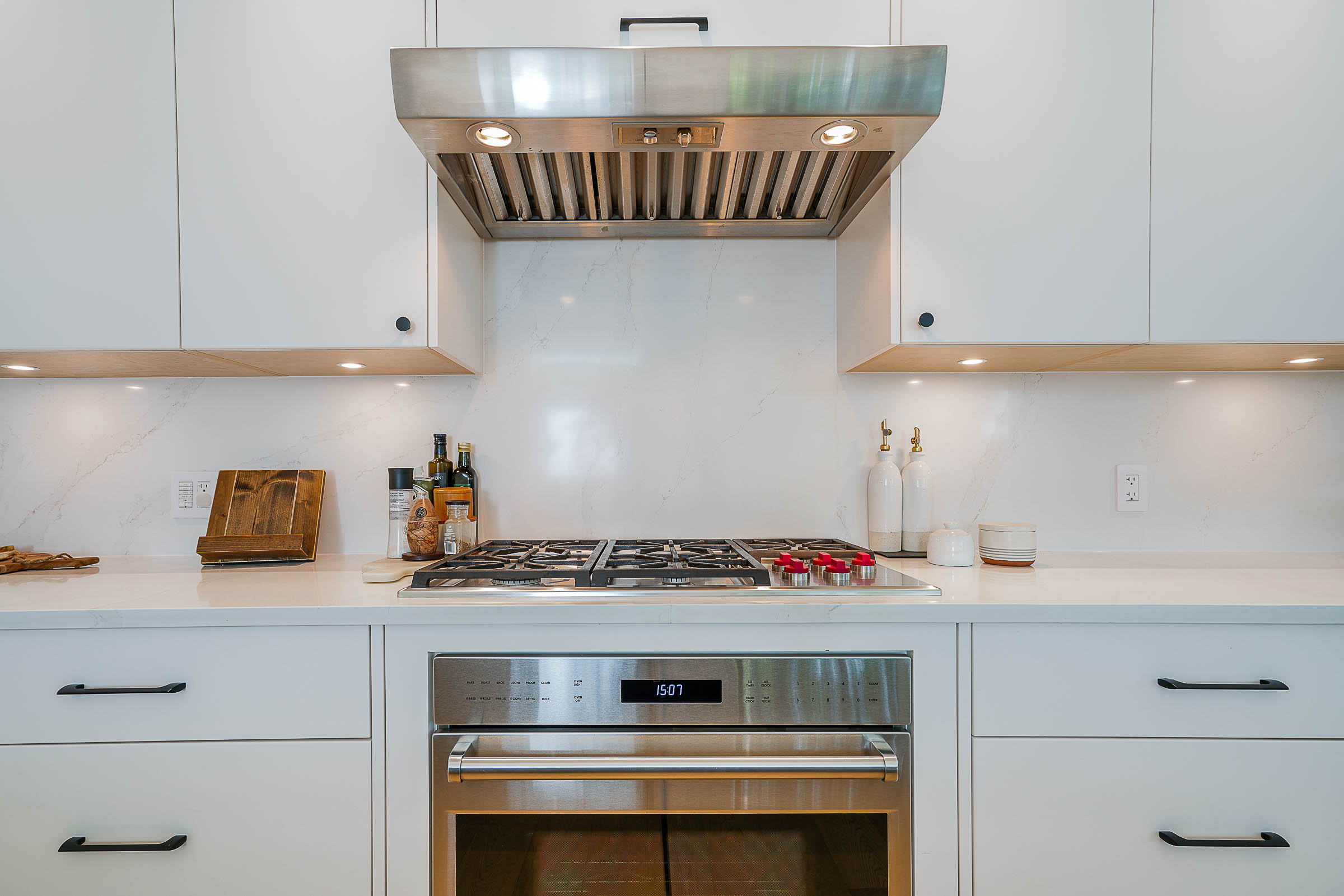 403 BEACH CRESCENT