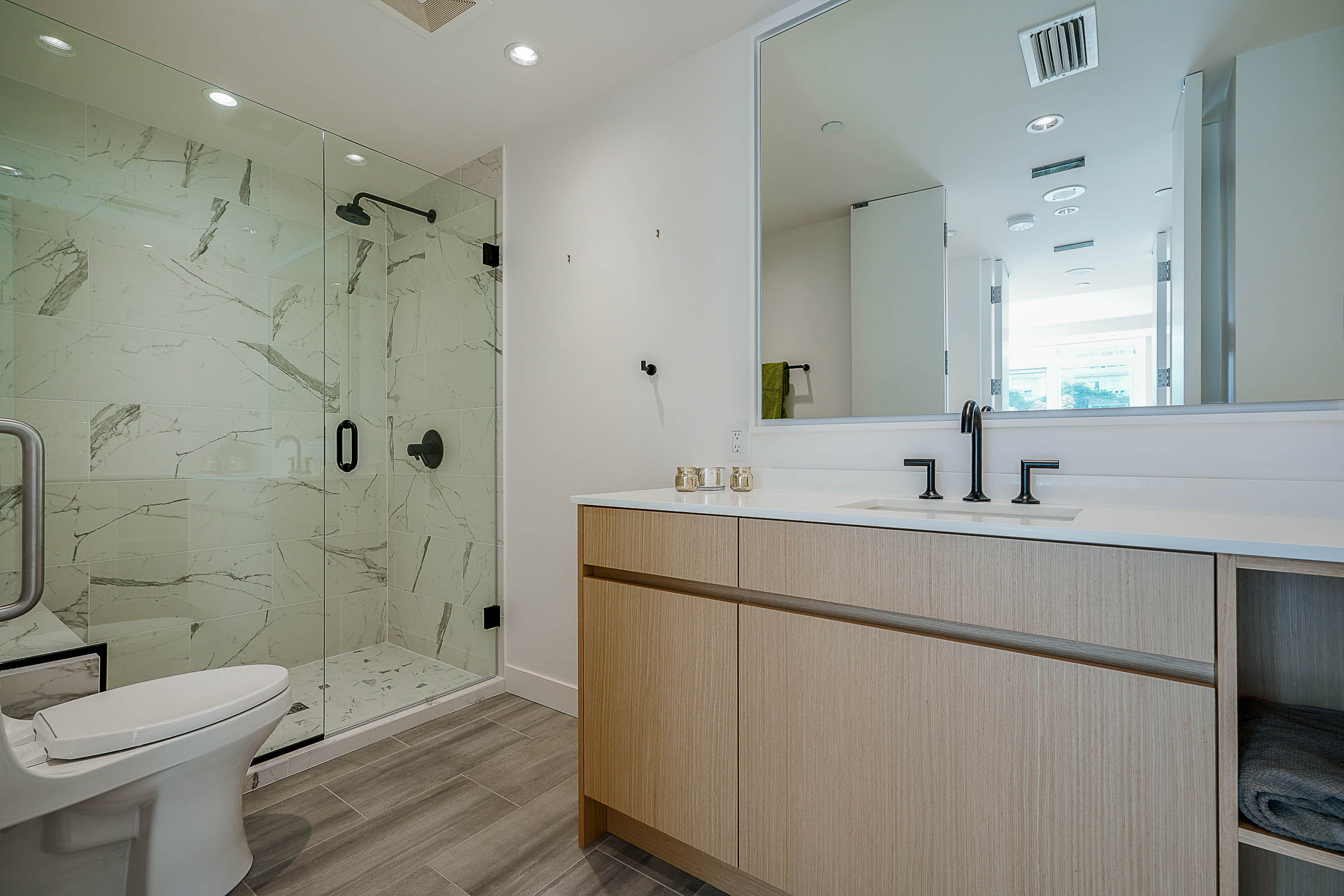 403 BEACH CRESCENT