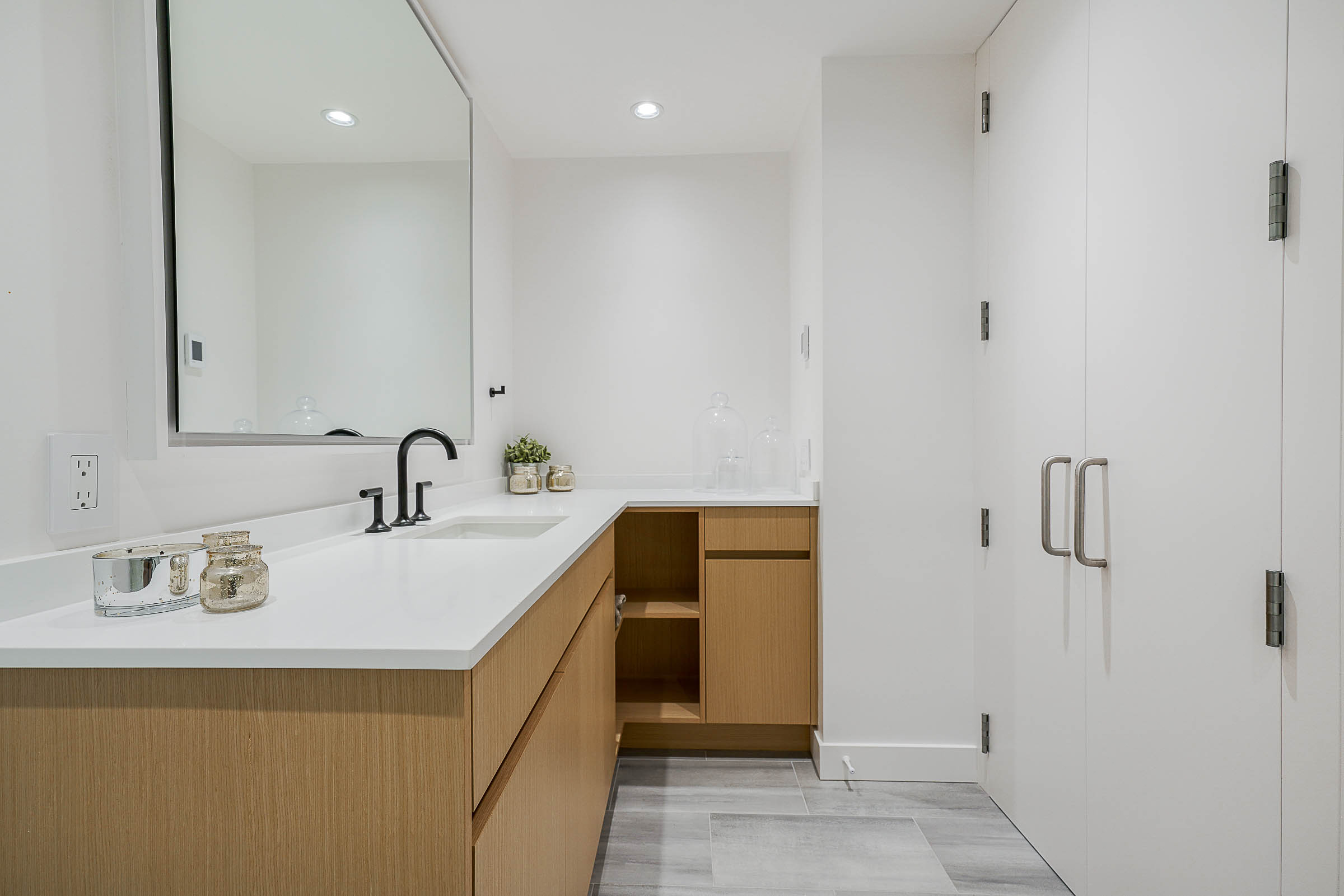 403 BEACH CRESCENT