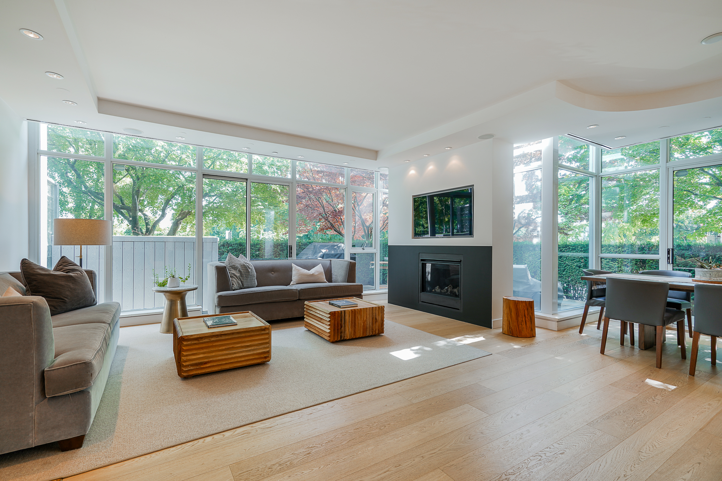 403 BEACH CRESCENT